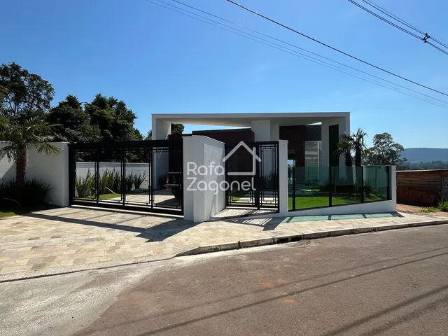 Casa com 4 dormitórios