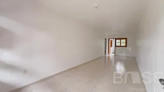 Casa geminada com 2 dormitórios, foto 2