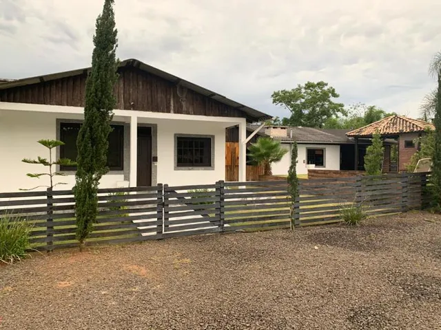 Área rural com 5 dormitórios