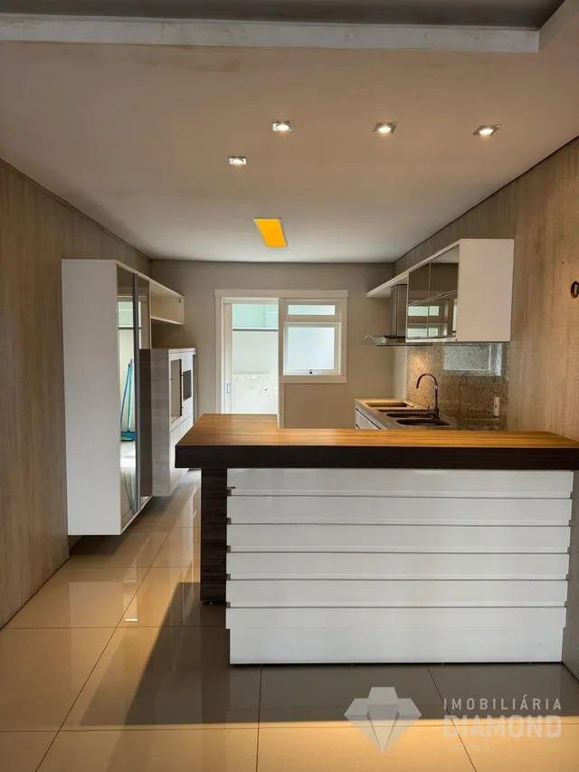 Apartamento com 4 dormitórios, foto 2