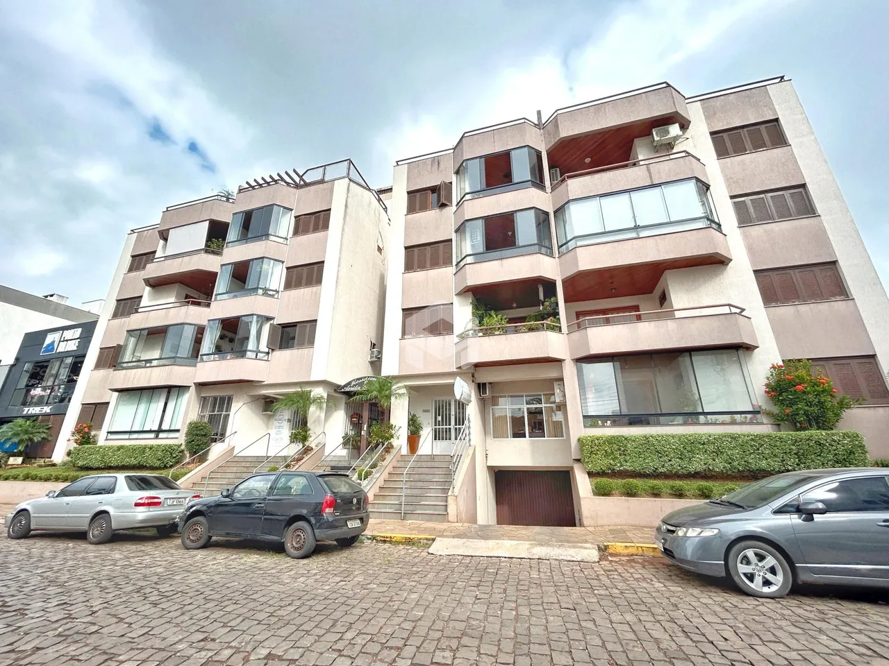 Fachada de um prédio residencial em Lajeado, Brasil.