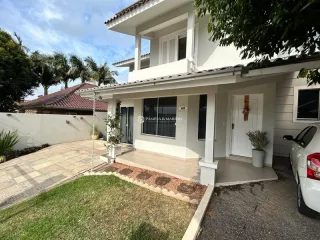 Casa com 4 dormitórios, foto 1