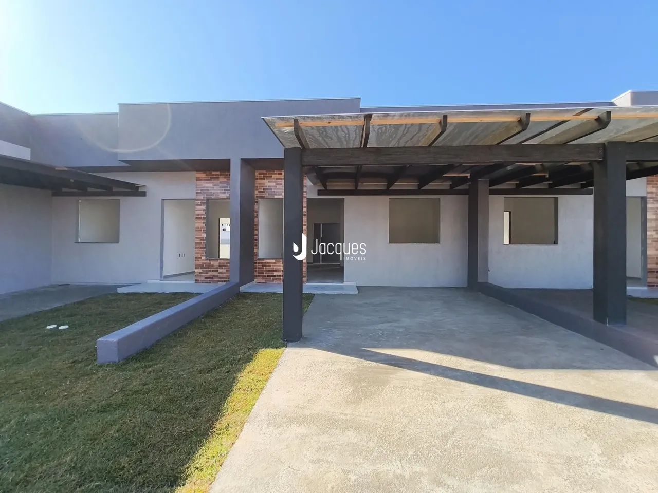 Casa geminada com 2 dormitórios, foto 1