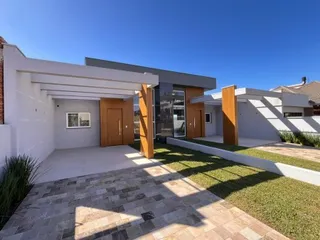 Fachada moderna de uma casa em Lajeado, Brasil.