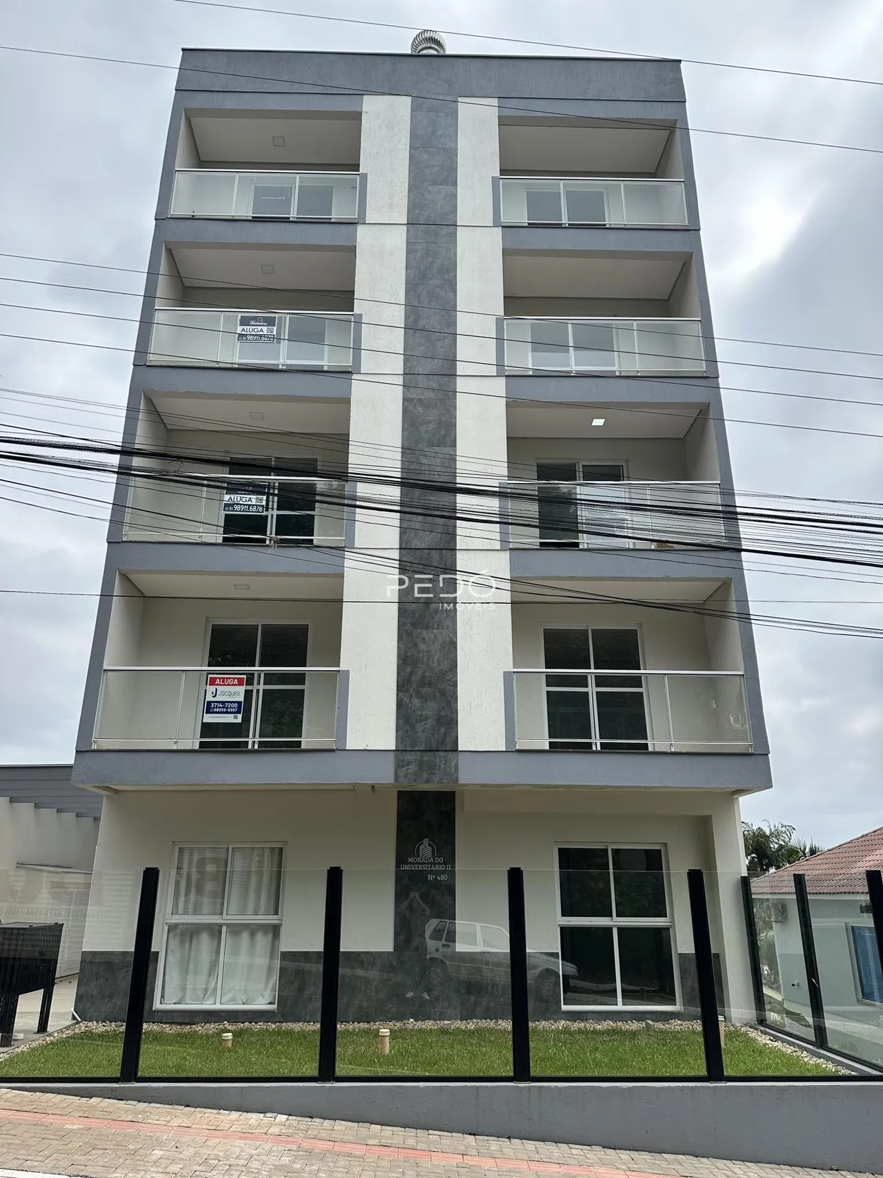Fachada de um prédio residencial em Lajeado, Brasil.