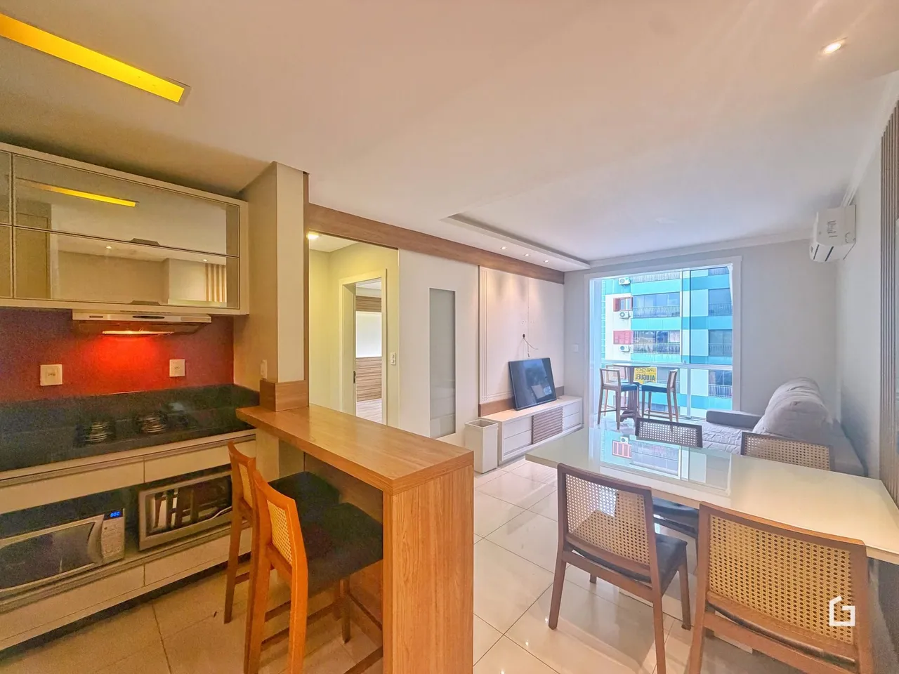 Apartamento com 2 dormitórios, foto 1