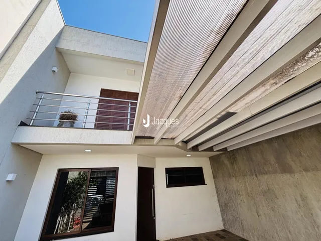Sobrado com 3 dormitórios