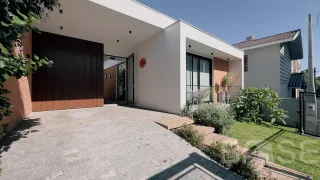 Casa com 4 dormitórios, foto 2
