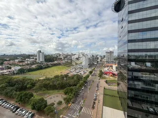 Vista aérea de uma área residencial e edifícios em Lajeado, Brasil.