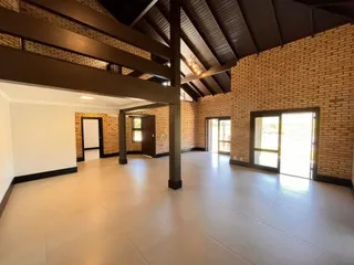 Casa com 4 dormitórios, foto 4