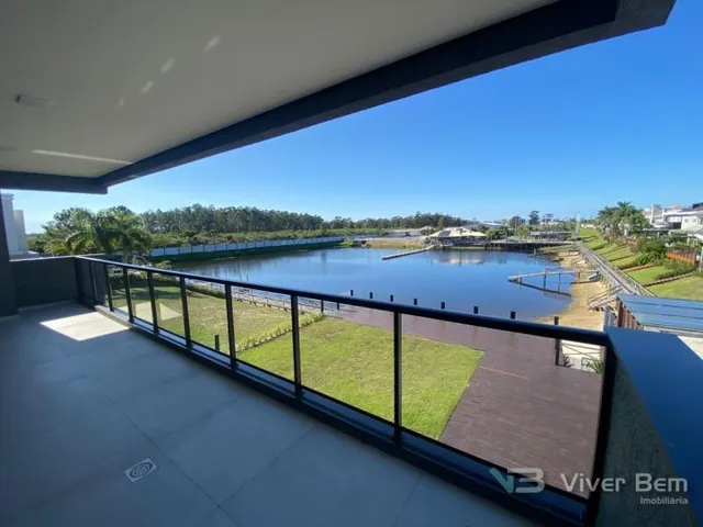Casa com 4 dormitórios