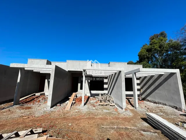 Casa geminada com 2 dormitórios