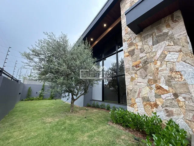 Casa com 3 dormitórios