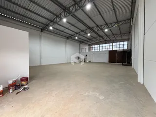 Espaço interno amplo e aberto de um imóvel em Lajeado, Brasil.