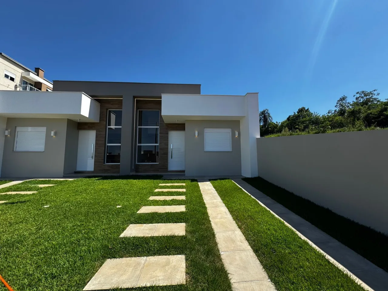 Casa geminada com 2 dormitórios, foto 1