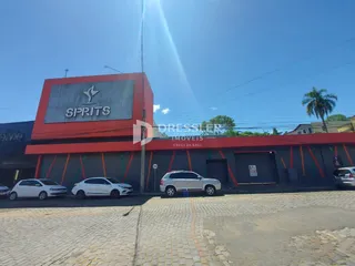Fachada de um prédio comercial em Lajeado, Brasil.