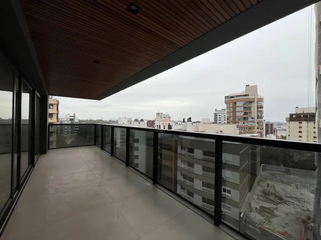 Vista panorâmica da cidade observada a partir da varanda do imóvel.