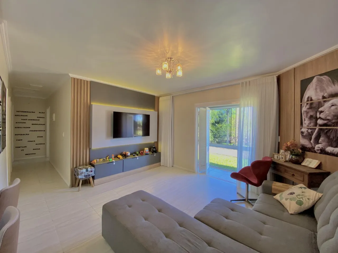 Casa com 3 dormitórios, foto 1