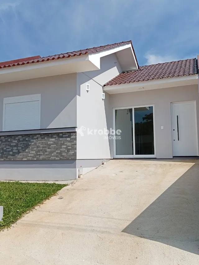 Casa geminada com 2 dormitórios