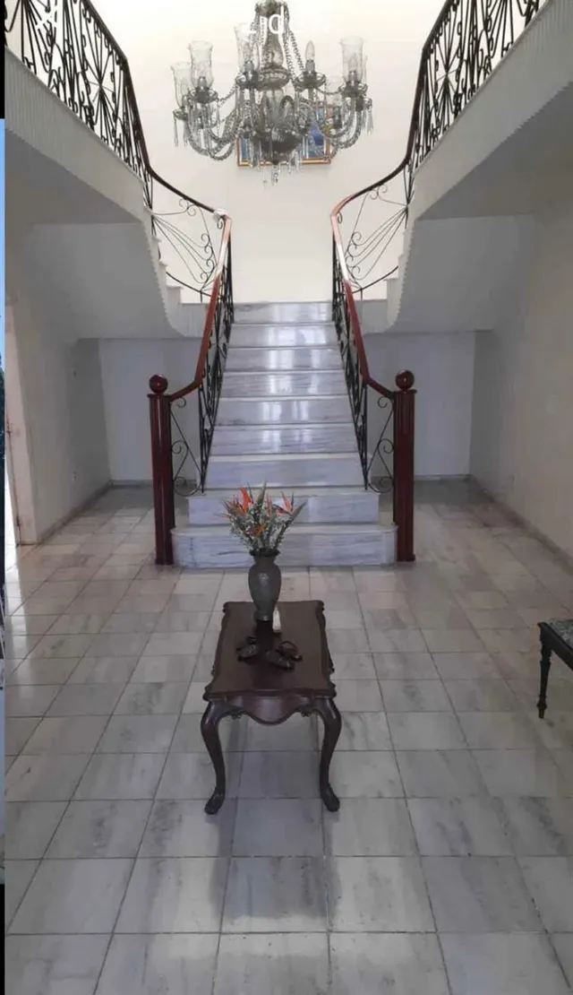 Casa com 6 dormitórios, foto 2