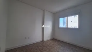 Apartamento com 3 dormitórios, foto 12