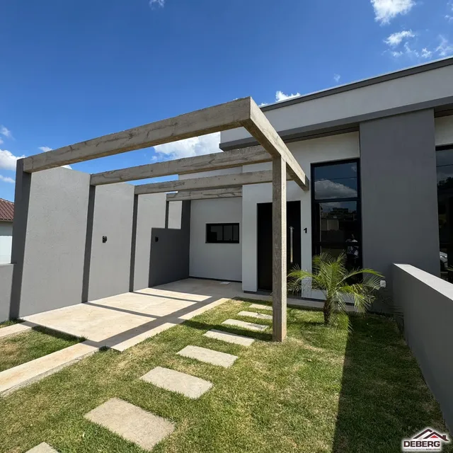 Casa geminada com 2 dormitórios