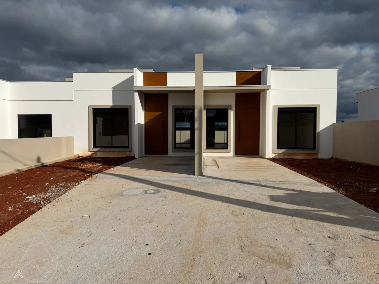 Casa geminada com 2 dormitórios, foto 1