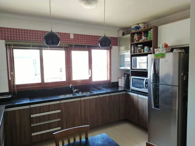Casa com 4 dormitórios, foto 4