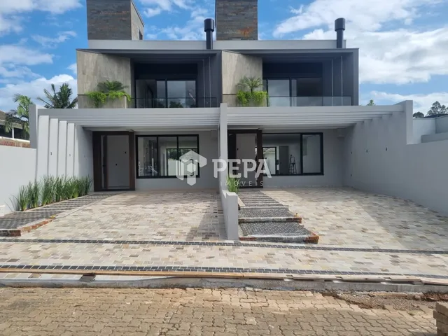 Sobrado com 3 dormitórios
