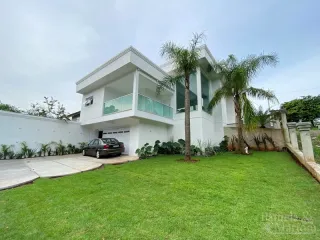 Casa com 4 dormitórios, foto 1