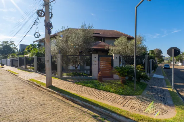 Casa com 5 dormitórios, foto 3