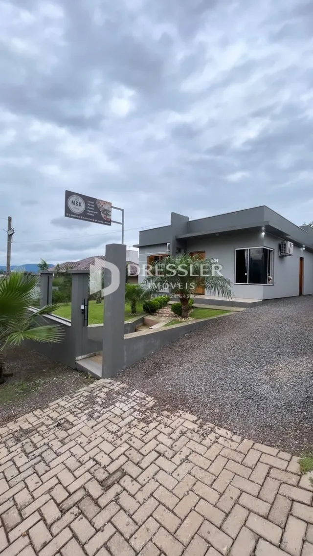 Casa com 1 dormitório