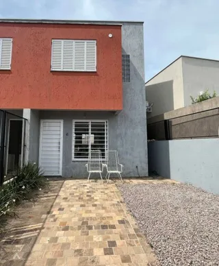 Sobrado com 2 dormitórios