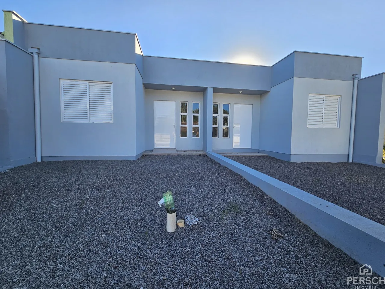 Casa geminada com 2 dormitórios, foto 1