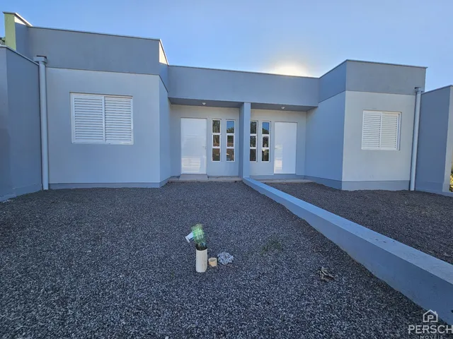 Casa geminada com 2 dormitórios