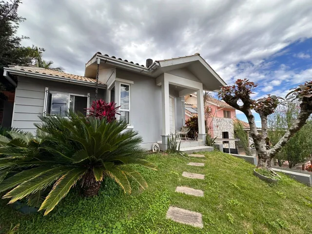 Casa com 3 dormitórios