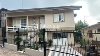 Casa com 4 dormitórios, foto 1