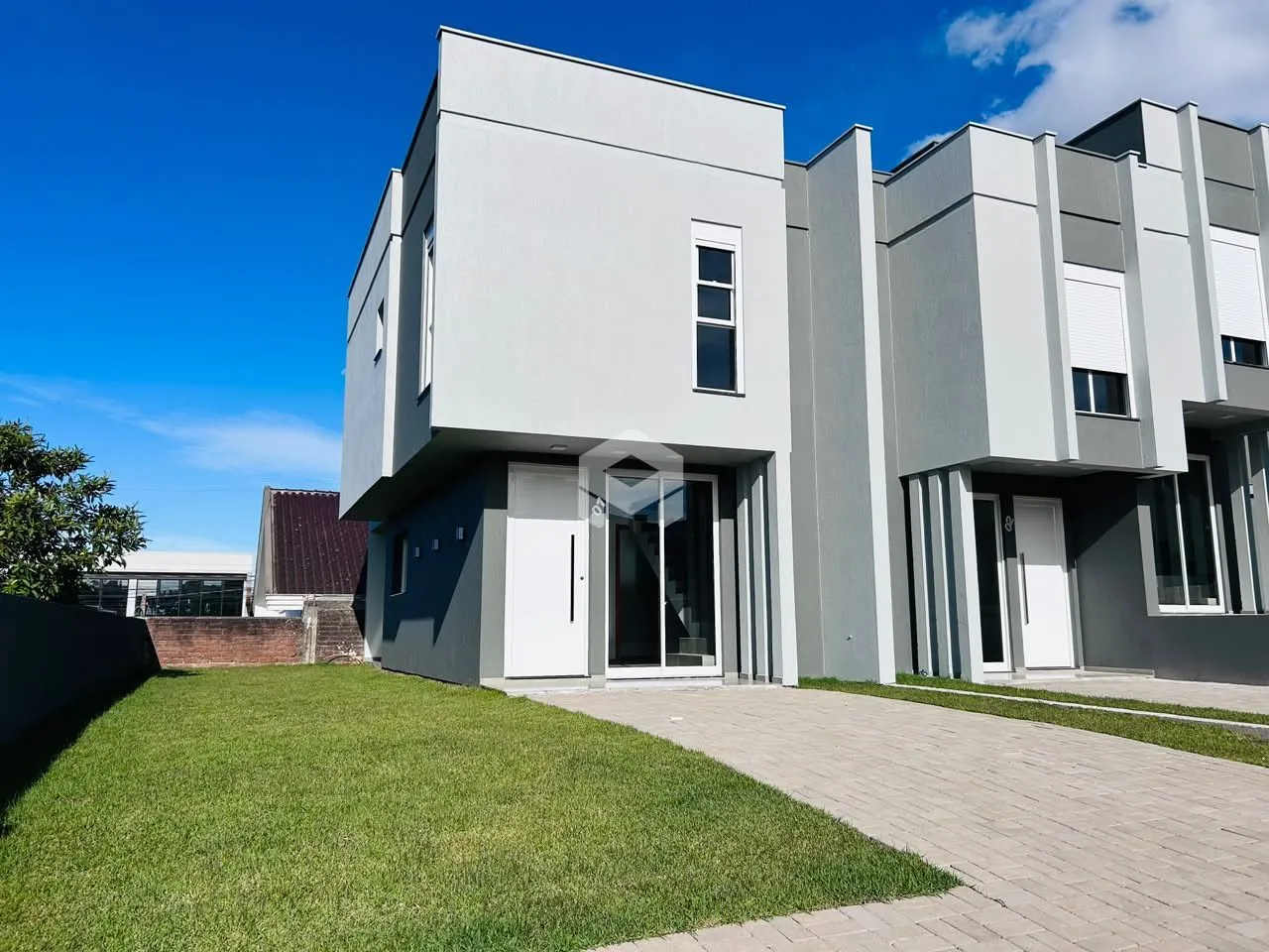 Fachada moderna de um imóvel residencial em Lajeado.