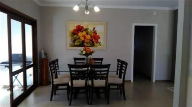 Casa com 4 dormitórios, foto 2
