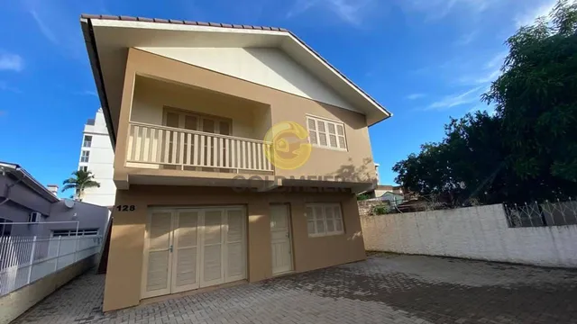 Casa com 5 dormitórios