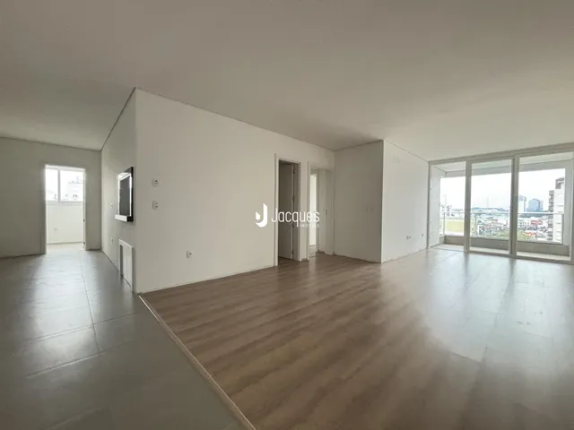 Apartamento com 3 dormitórios, foto 2
