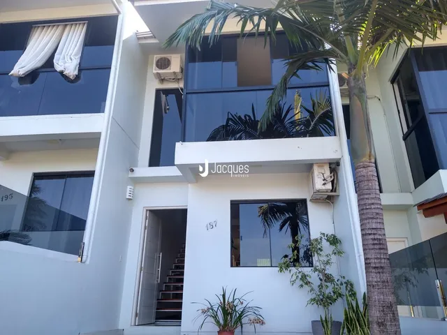 Sobrado com 2 dormitórios