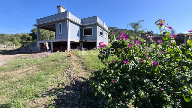 Área rural com 3 dormitórios