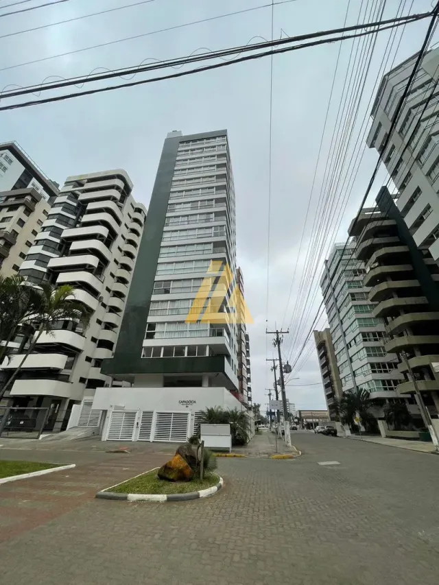 Apartamento com 3 dormitórios