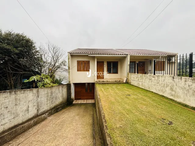 Casa geminada com 2 dormitórios