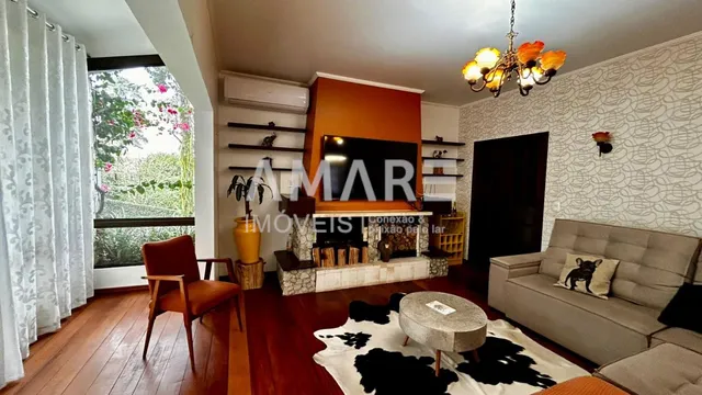 Casa com 5 dormitórios