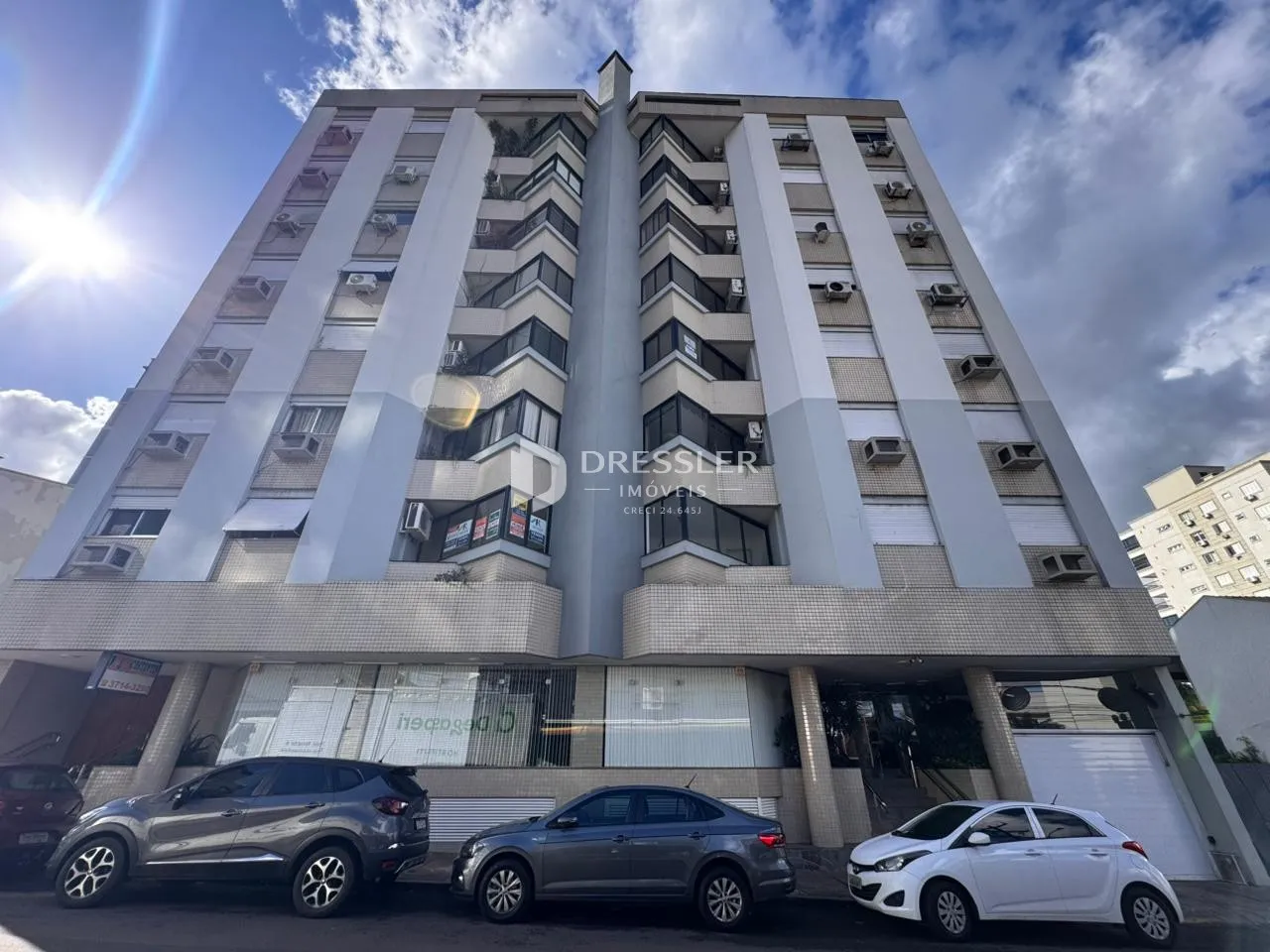 Fachada de um prédio residencial em Lajeado, Brasil.
