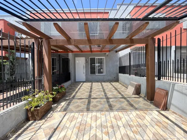 Sobrado com 2 dormitórios
