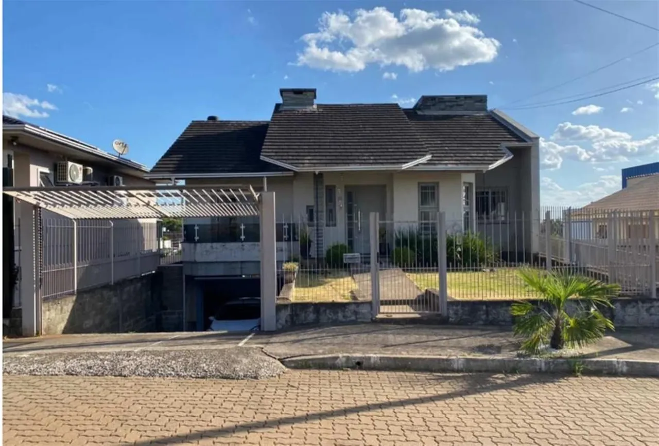 Casa com 2 dormitórios, foto 1