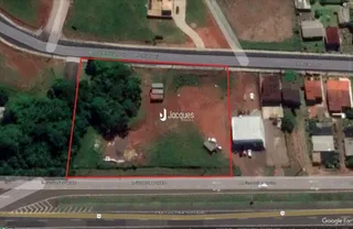 Vista aérea do terreno em Lajeado, Brasil, mostrando a área de propriedade e os limites.